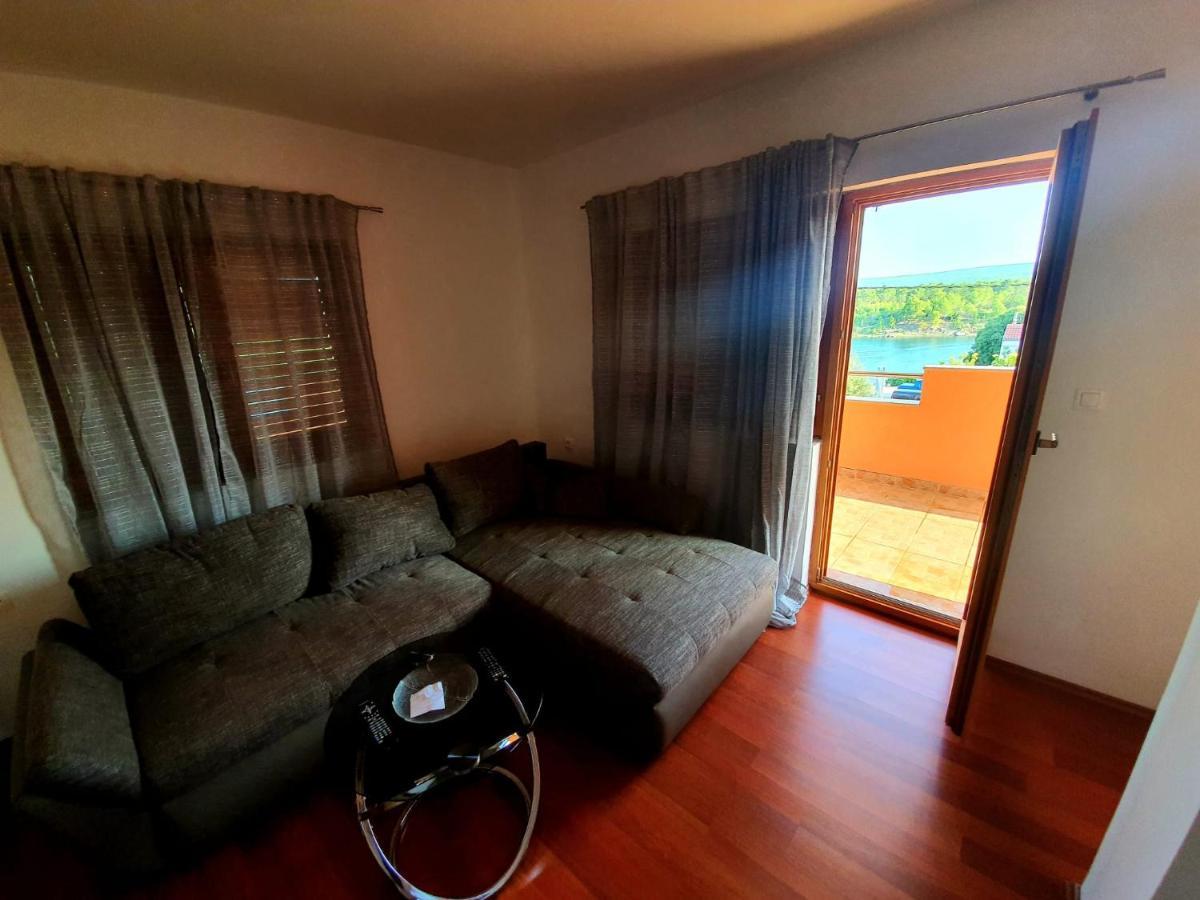 Apartmani Desnica Kruševo エクステリア 写真