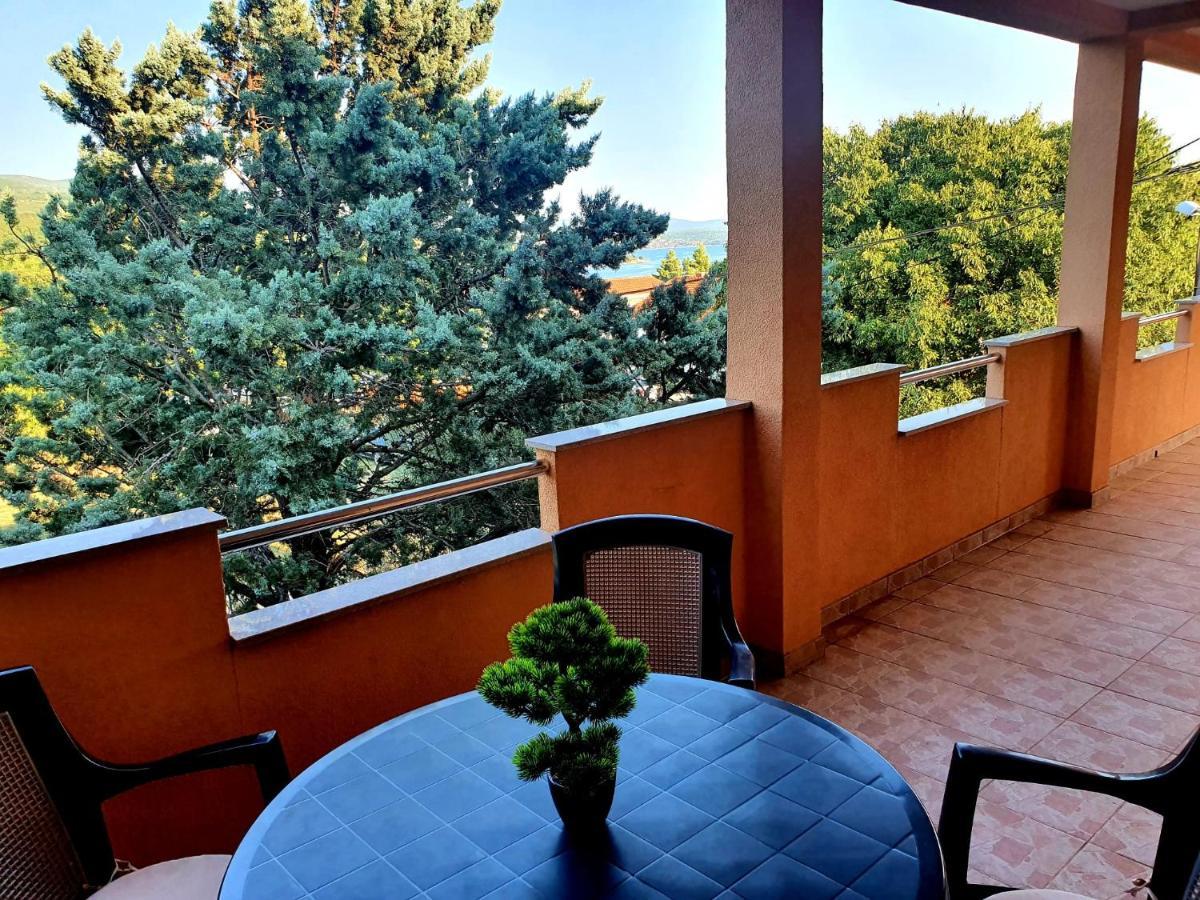 Apartmani Desnica Kruševo エクステリア 写真