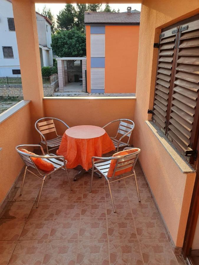 Apartmani Desnica Kruševo エクステリア 写真
